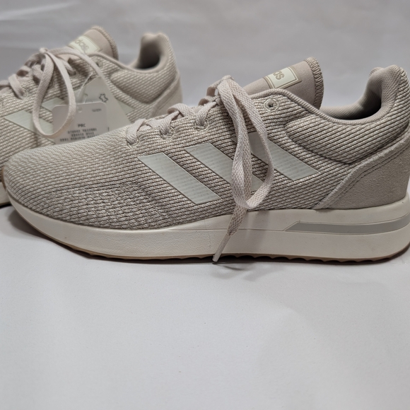 Adidas Beige Running Shoes Women's Size7.5 NWT - Picture 2 of 7